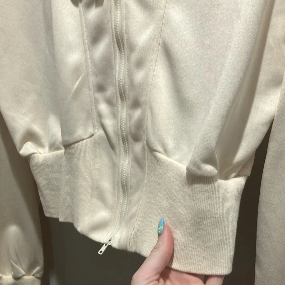 Cream Cropped Hoodie - Picture 3 of 5